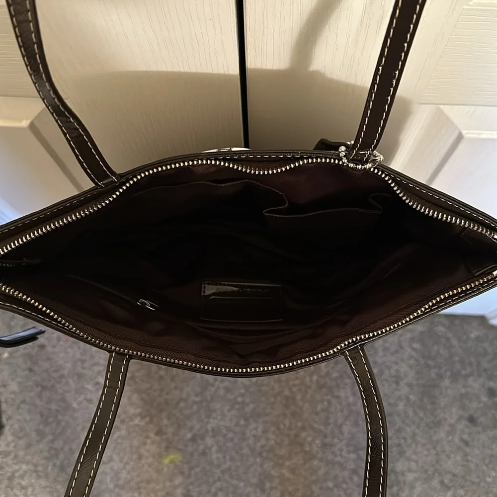 Authentic Coach purse - Picture 3 of 7